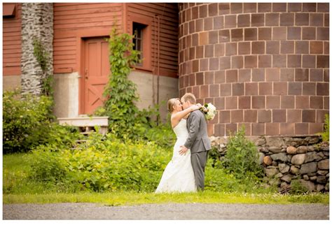 Perfect Rustic Summer Wedding In Whately Ma At Quonquont Farm