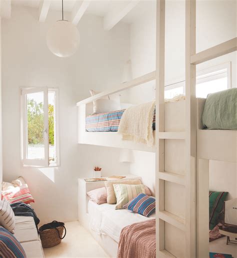 Consta de 68m² distribuidos en 1 habitac. Que el mar entre en casa, ¡por favor! en 2020 | Cama de ...