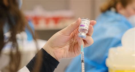 The astrazeneca vaccine has been suspended by sweden, france, germany, and 15 others, pending an investigation into potential side effects. Ema Astrazeneca Blutgerinnsel / Ema Blutgerinnsel Als Sehr ...