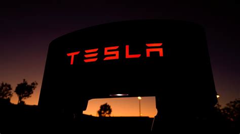 Us Elektroautobauer Tesla Berrascht Mit Quartalsgewinn Anleger