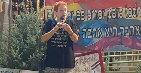 אייל גולן ובנו היו מעורבים בתקרית אלימה. הפעילה החברתית מגזית לא שוכחת ולא סולחת לתאטרון הקאמרי ...