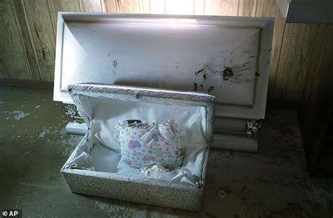 Detroit Funeral Home Bodies Rises To 38 With 4 More Dead Found Where 11