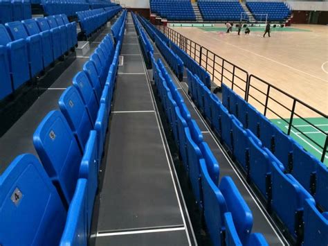 China Retractable Bleacher Seating Telescopic Bleacher Seats For