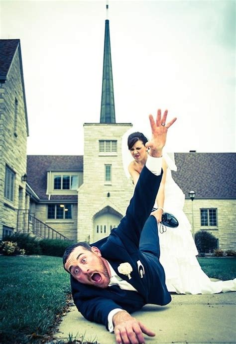 The 22 Craziest And Most Creative Wedding Photos Ever Funny Wedding