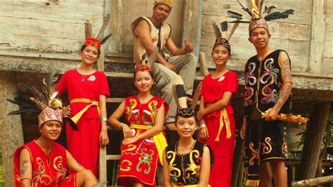 Pakaian Tradisional Orang Ulu Sarawak Keindahan Pakaian Kaum Etnik Dari Sarawak Terserlah