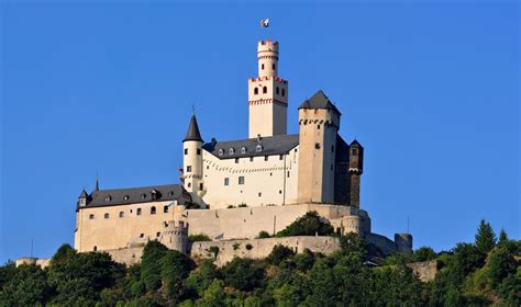 Jahrhundert schrieb man in karten tatsächlich noch marxburg. Marksburg - Loreley Info