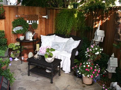 35 Diy Deck Decorating On A Budget Small Patio Decor Outdoor Patio
