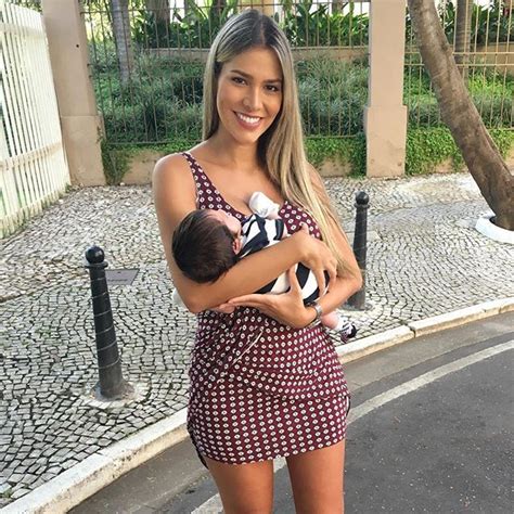 Adriana sant'anna é uma modelo e influencer conhecida por participar do 'bbb11', em 2011. Pouco após dar à luz, Adriana Sant'Anna já deseja ...