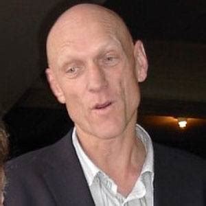 Garrett made headline news in may 2005 when he actually visited his electorate. Peter Garrett - Bio, Family, Trivia | Famous Birthdays