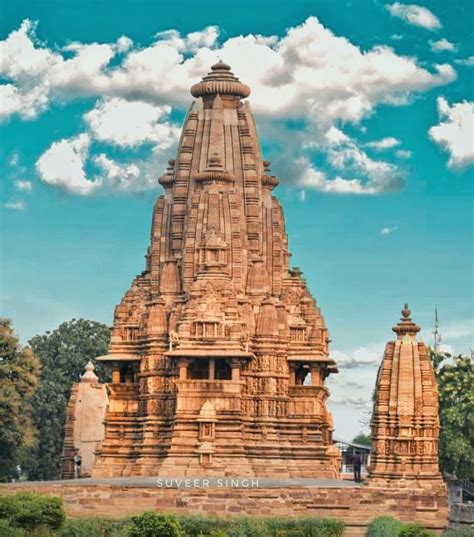 Vishvanatha Temple Khajuraho In 2021 Temple India Water Temple