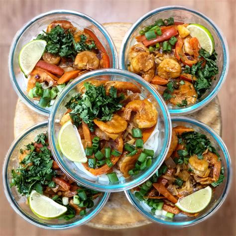 When tossed with shrimp and bell peppers, it makes for an easy dinner! Thai peanut shrimp and veggies over rice noodles and ALL ...