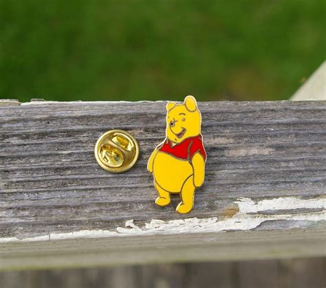 Walt Disney Winnie The Pooh Bear Lapel Pin Pinback Gold Tone Metal Aa