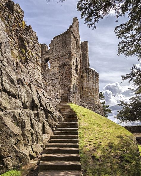 Dirleton Castle In East Lothian Has So Much To Offer 😍 Admire Some Of