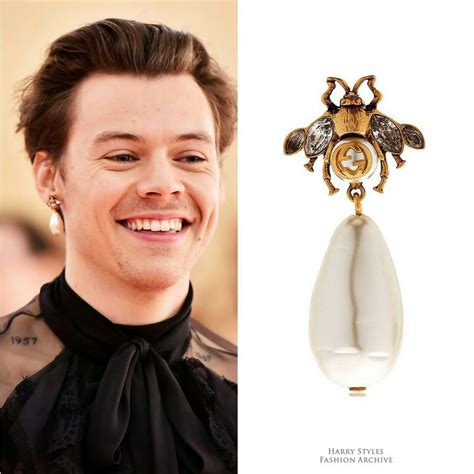 Harrystyles Wore A Single Gucci Bee Earring With Drop Pearl 410