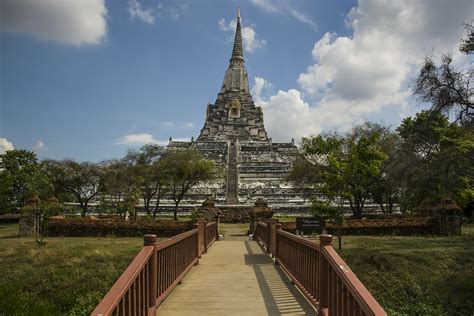 Phu khao thong subdistrict, איוטהאיה תאילנד. Wat Phu Khao Thong - Monasterio de la Montaña Dorada | Flickr