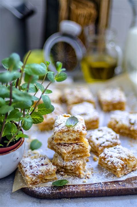 Промийте та висушіть усі сухофрукти. Пісний яблучний пиріг - mycook.gallery