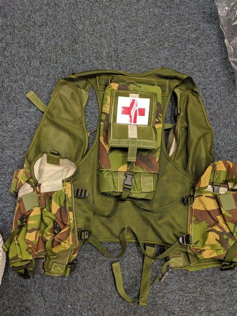 Webbingbabel British Plce Medic Assault Vest Dpm