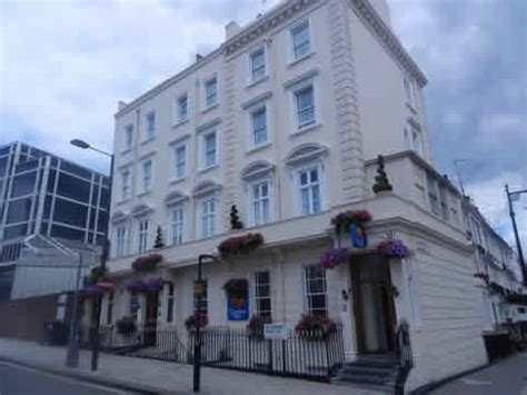 Excellently positioned to explore vibrant central london, the boutique shops of sloane square and belgravia are. Budget Hotels Near Victoria Station London - Best 13 Hotels?