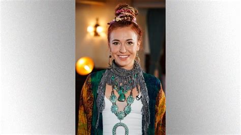 Yüzbinlerce şarkılık dev mp3 arşivi hizmetinizde. Forget bagel bites: Here's 'Daigle Bites,' Lauren Daigle's ...
