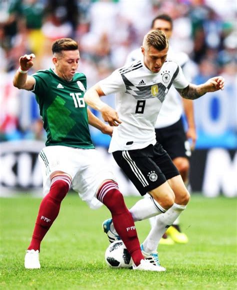 Héctor Herrera Y Toni Kroos Football Kits Football Soccer Football Players Steven Gerrard