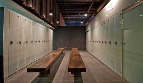 A biophilic bathroom design will boast certain patterns that reduce stress and improve creativity while featuring forms and materials that emulate those found in the great outdoors. Glass Lockers - Team RFS