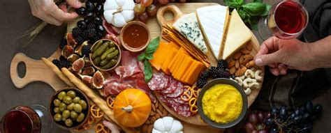 And vegetarian party food, especially, can be just as tasty. Thanksgiving Snack Platter Ideas Your Guests Will Love ...