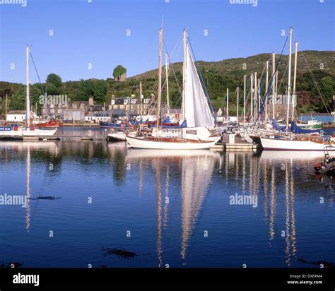 East Loch Tarbert Hi Res Stock Photography And Images Alamy