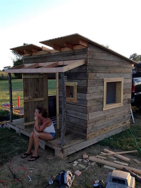 You can make a lot of adjustments to my design so it suits your needs. littlemissourihomestead.wordpress.com | Pallet house