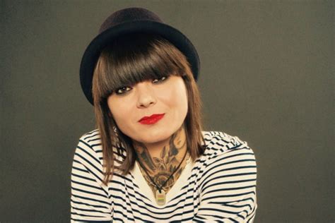 Nyíregyháza'da doğdu ve sebze bahçeciliği okuduğu tiszadob'da bir yetimhanede. Ma kezdődik a Kultúrházak éjjel-nappal sorozat - kultúra.hu