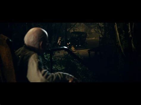 La microstoria di benjamin button è frutto di una sorprendente inventiva e, comunque, si basa su delicatissime patologie cliniche a cui la scienza non lo trova una giovane coppia che vive in una casa pluriabitata, così decidono di tenerlo. Trailer HD Italiano:Il Curioso Caso di Benjamin Button ...