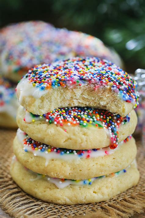 We will be baking and packing up treats for the next week to be delivered to our family. 10 Best Italian Christmas Cookie Recipes - Easy Italian ...