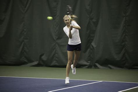 Womens Tennis Splits Two Matches In Hawaii The Daily Universe