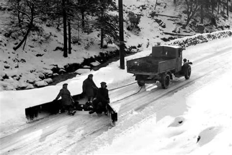 Pin By Jonathan Struebing On Vintage Snow Plows Snow Vehicles Snow