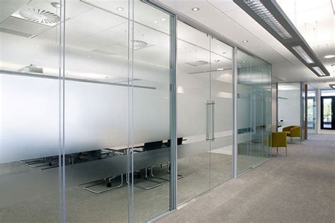 7 glass curtain wall options for building interiors