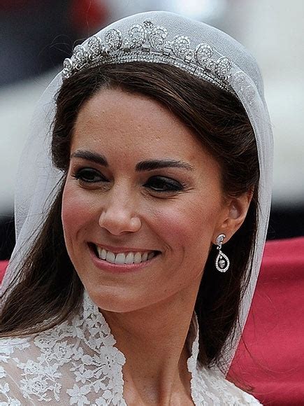Jak mieszkają książę william i księżna kate? Kolczyki księżnej Kate , po kliknięciu na zdjęcie na ...