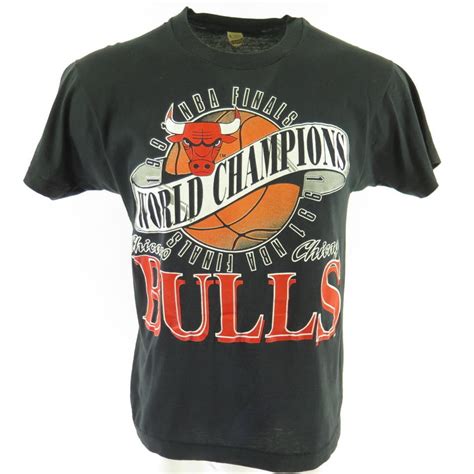 Great savings & free delivery / collection on many items. Vintage 90s Chicago Bulls T-Shirt L NBA Basketball Screen ...