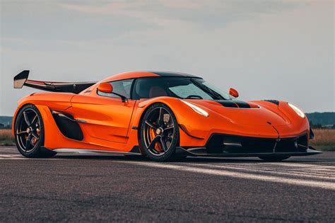 Koenigsegg Reveals Stunning Pre Series Production Jesko Carbuzz