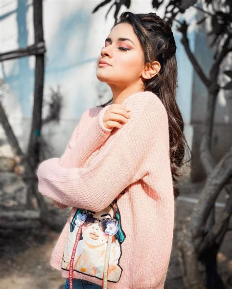 avneet kaur s sun kissed pictures will make you fall in love iwmbuzz
