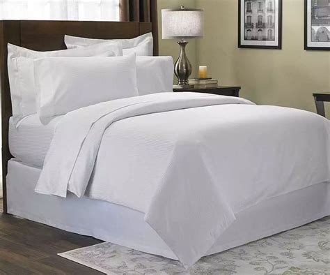 Spread White Hotel Cotton Bed Sheet Size 90 X 108 Inch At Rs 776