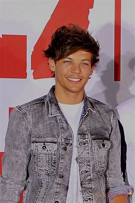 With liam payne, harry styles, zayn malik, niall horan. Louis Tomlinson en la presentación de la película de One ...