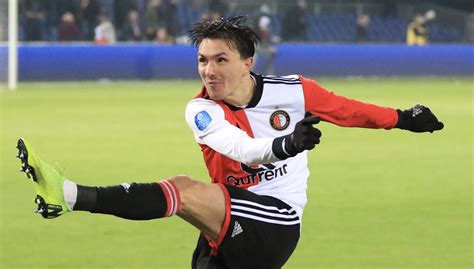 Latest on ajax amsterdam forward steven berghuis including news, stats, videos, highlights and more on espn. Steven Berghuis en Denzel Hall trainen mee met groep (video) - Feyenoord in Beeld