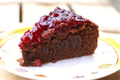 Butterkekse dünn mit apfelsaft bestreichen, auf die sahne legen. Preiselbeer-Schoko-Torte - Ehrlich und Echt