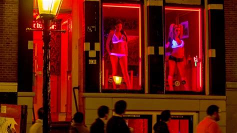 Amsterdams Red Light District May Face An End Of The Window Displays
