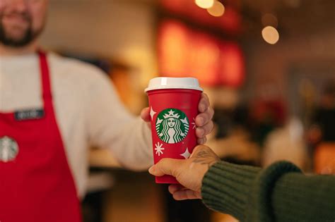 Starbucks Red Cup Day Is Back Heres How To Get Your Free Reusable Cup