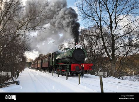 Steam Train Snow Uk Hi Res Stock Photography And Images Alamy