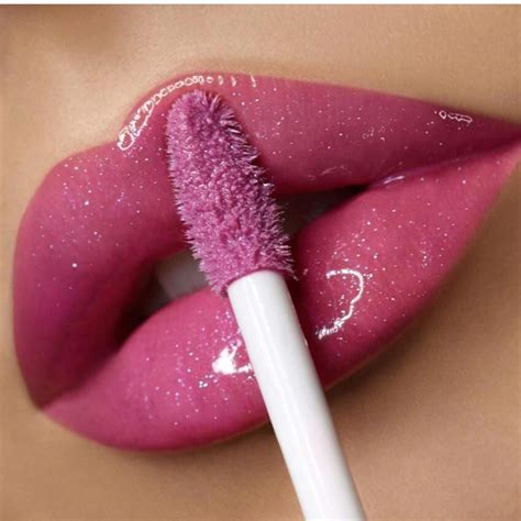 Pɪитєяєsт ʗιɴɗɛяɞɛʟʟα Pretty Lipstick Colors Prettiest Lipstick Pink Lip Gloss