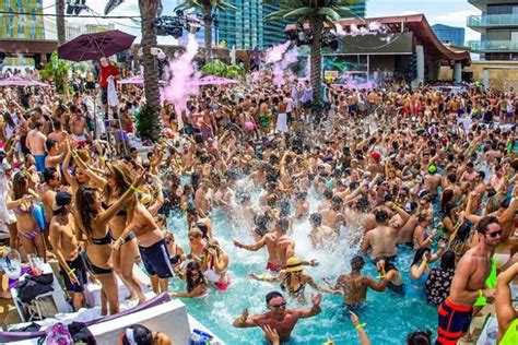 Top 10 Vegas Pool Parties Vegas Pool Party Vegas Pools Hotel Pool Party