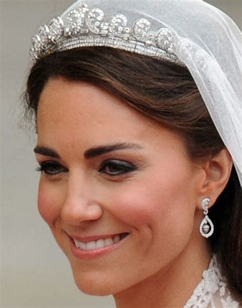 Ahead of the service, miss middleton travelled by car with her father from the goring hotel, down the mall to parliament square. How not to do bridal makeup - Kate Middleton Style