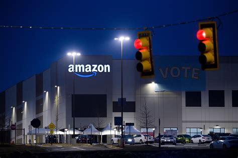 Amazon warehouse injury rates jumped 20% last year: report