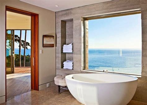 20 Luxurious Bathrooms With A Scenic View Of The Ocean Decoist